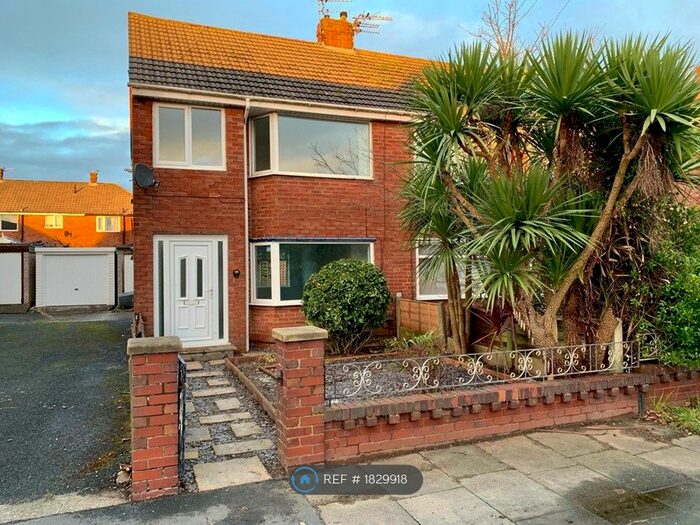 3 Bedroom Semi-Detached House To Rent In Hastings Avenue, Blackpool, FY2