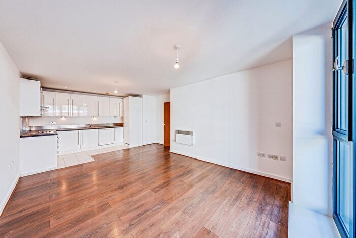 2 Bedroom Flat To Rent In The Sphere, Hallsville Road, E16