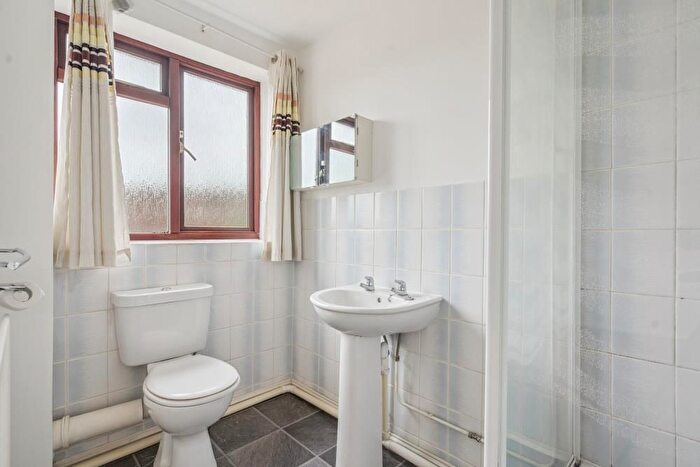 5 Bedroom Detached House For Sale In Brightmans Drive, Maulden, Bedford, MK45