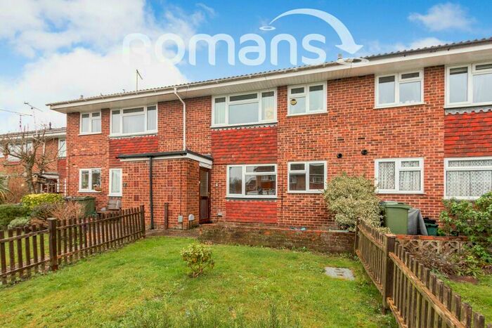 1 Bedroom Maisonette To Rent In Ellison Way, Tongham, GU10