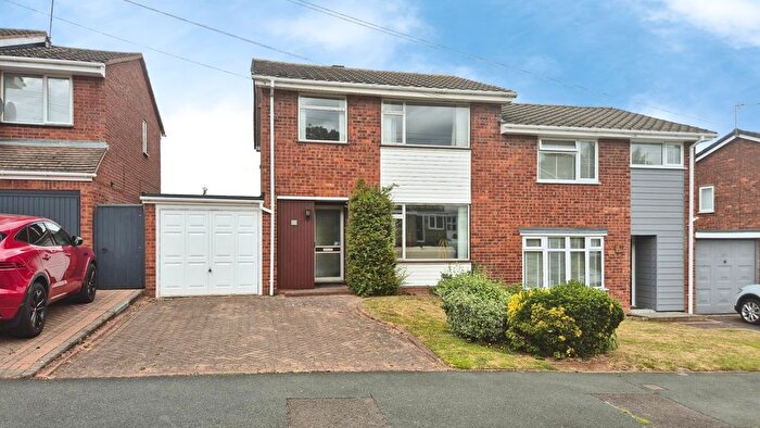 3 Bedroom Semi-Detached House For Sale In Redwood Drive, Burntwood, WS7