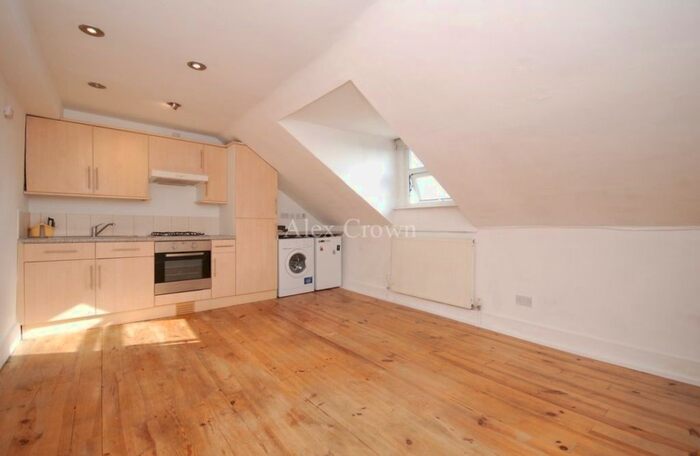 1 Bedroom Flat To Rent In Marlborough Road, London, N19