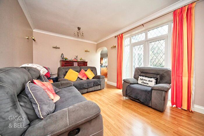5 Bedroom Detached House For Sale In Ludlow Avenue, Luton, Bedfordshire, LU1