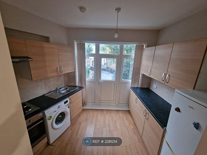 1 Bedroom Flat To Rent In Kings Crescent, London, N4