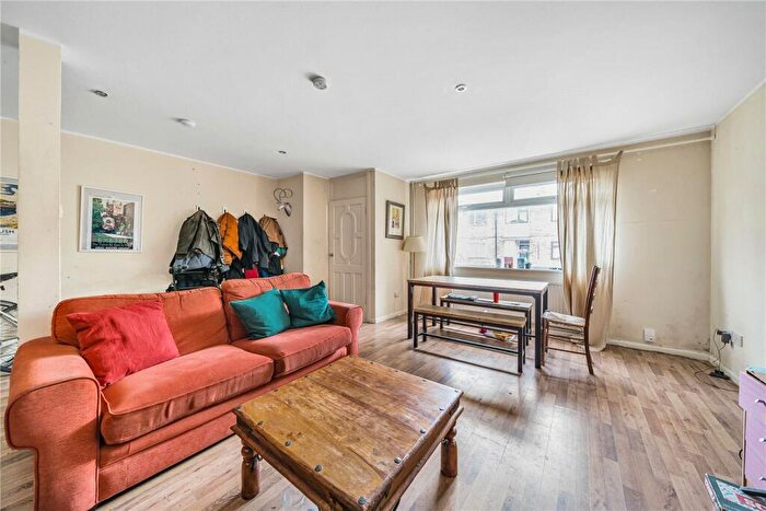 4 Bedroom Terraced House To Rent In Vawdrey Close, London, E1