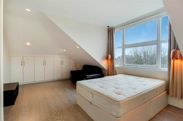 1 Bedroom Flat To Rent In The Grove, Ealing, Uk, W5