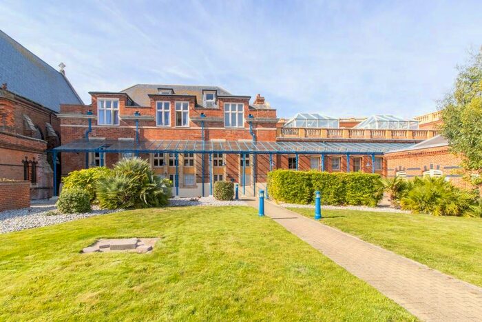 2 Bedroom Flat To Rent In The Royal Seabathing, Canterbury Road, Margate, CT9