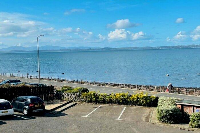 1 Bedroom Flat To Rent In Shore Road, Skelmorlie, PA17