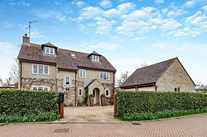 5 Bedroom Detached House For Sale In Highfields, Polebrook, PE8