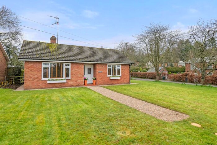 2 Bedroom Detached Bungalow For Sale In Blacksmith Lane, East Keal, PE23