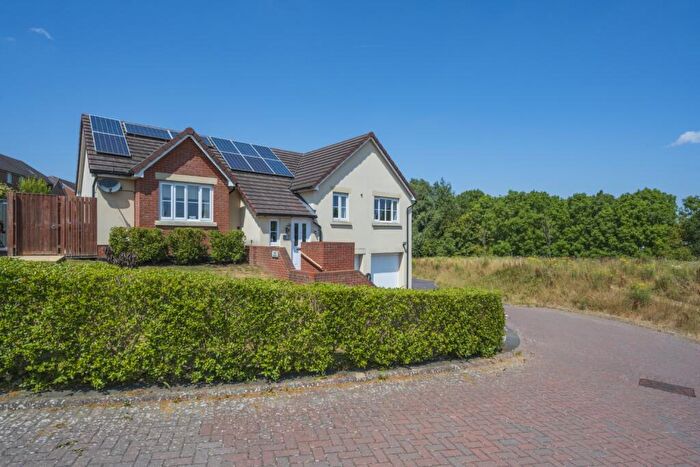 4 Bedroom Detached House For Sale In Hyde Road, Royal Wootten Basset, SN4