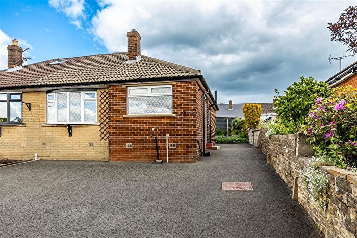 2 Bedroom Terraced Bungalow For Sale In Woodlands Road, Lepton, Huddersfield, HD8