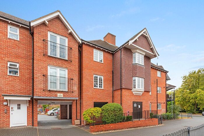 2 Bedroom Flat For Sale In Wroughton Road, Wendover, HP22