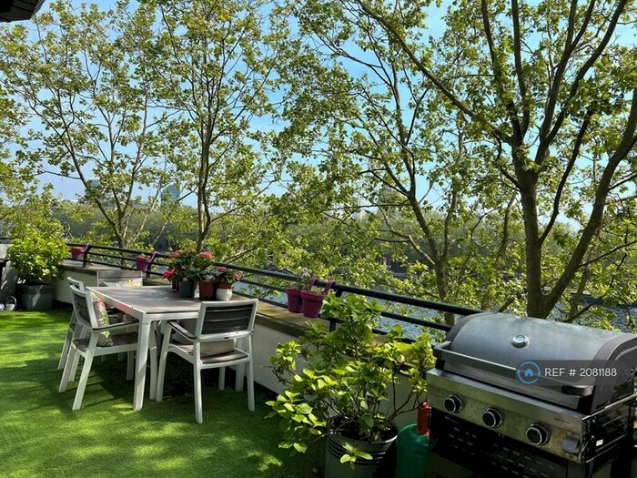 2 Bedroom Penthouse To Rent In Lock Keepers Heights, London, SE16