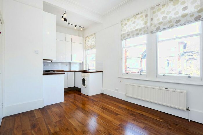 2 Bedroom Flat To Rent In Foulser Road, Wandsworth Common, SW17