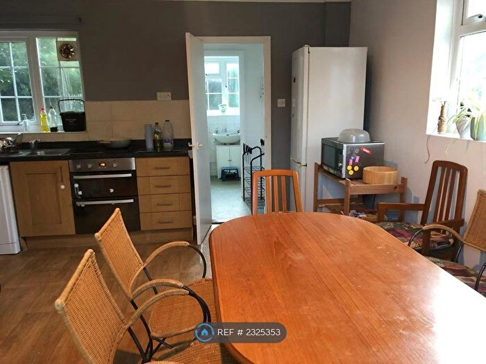 3 Bedroom Semi-Detached House To Rent In Harbord Road, Norwich, NR4