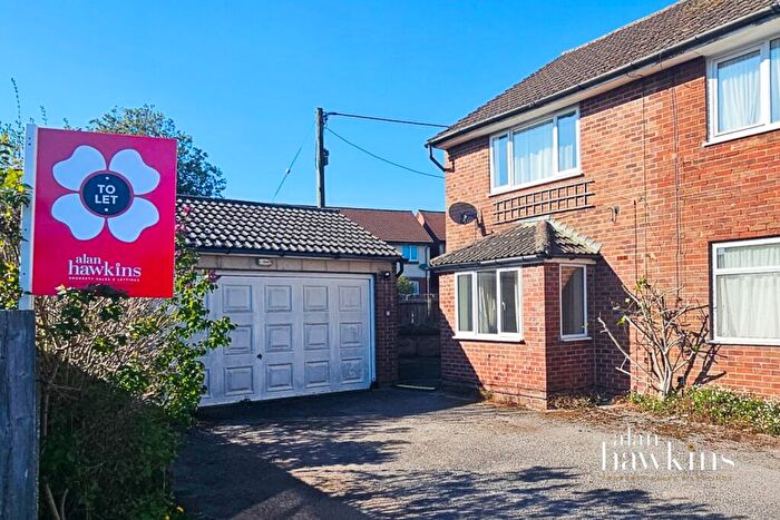 1 Bedroom Flat To Rent In Clarendon Drive, Royal Wootton Bassett, SN4