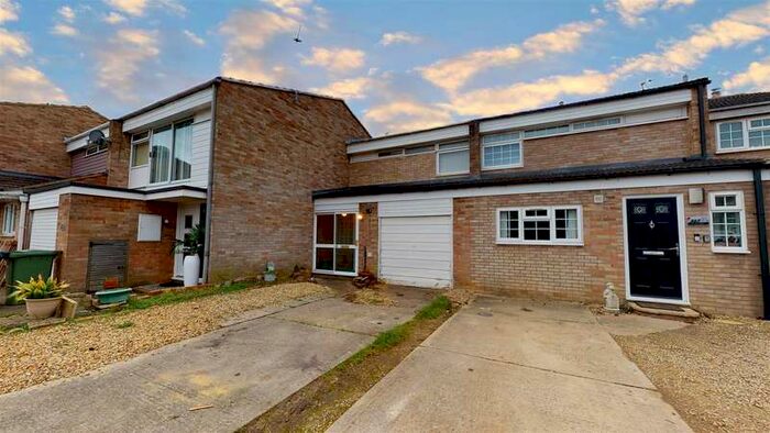 3 Bedroom House To Rent In Waxes Close, Abingdon, OX14