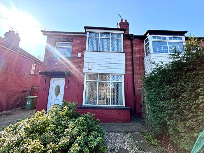 3 Bedroom Property To Rent In Foundry Approach, Leeds, LS9