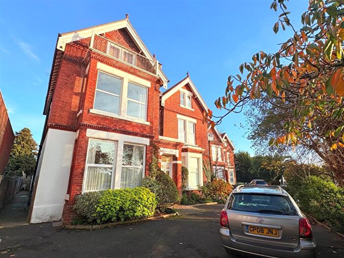 Property To Rent In Beach Road, Littlehampton, BN17