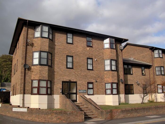 2 Bedroom Flat To Rent In Winchelsea Court, Folkestone Road, Dover, CT17