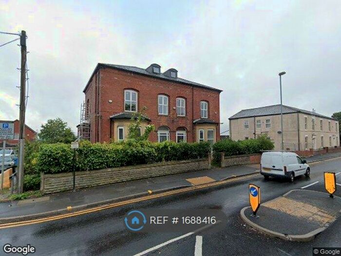1 Bedroom Flat To Rent In Oldham Road, Oldham, OL2