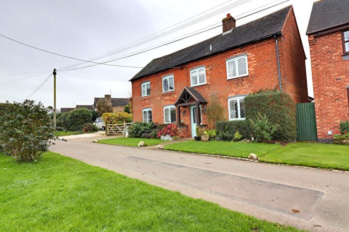 4 Bedroom Detached House For Sale In Bradley Lane, Hyde Lea, ST18