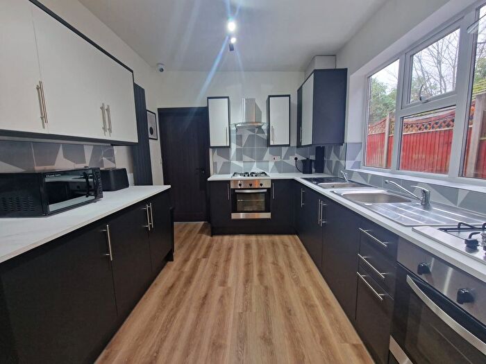 1 Bedroom Studio To Rent In Harcourt Street, Luton, Bedfordshire, LU1