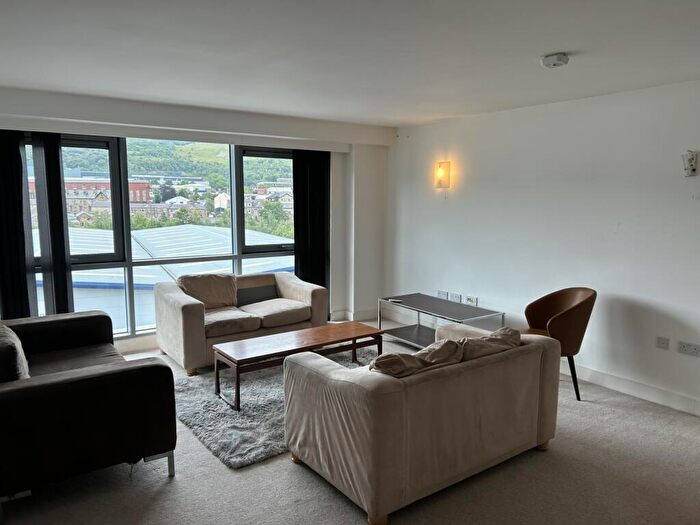 2 Bedroom Flat To Rent In Silk Mill, Dewsbury Road, Elland, West Yorkshire, HX5