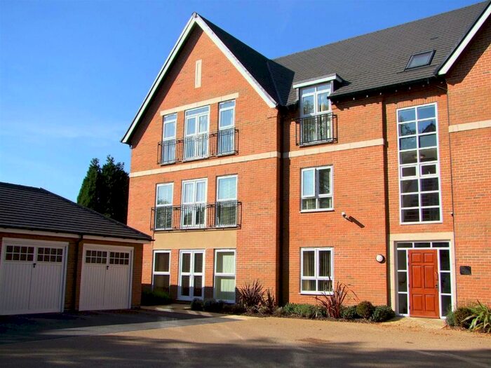 2 Bedroom houses for sale in Kings Drive, Derby