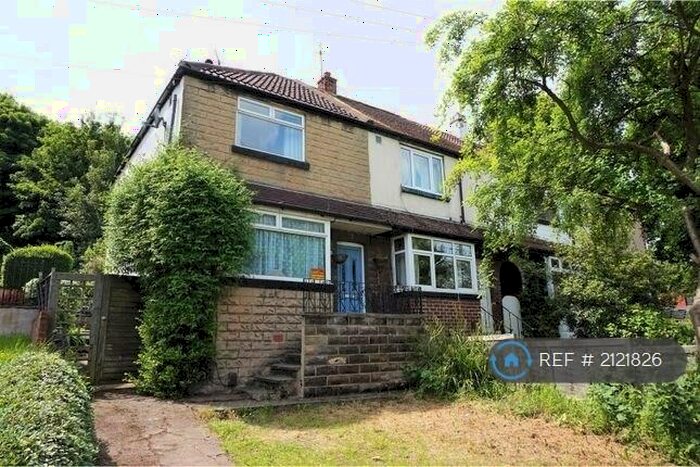 2 Bedroom End Of Terrace House To Rent In Meanwood Road, Leeds, LS7