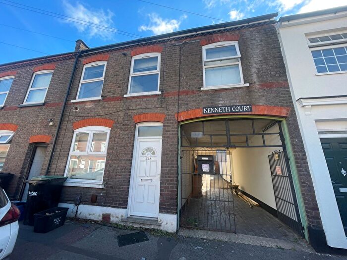 4 Bedroom Terraced House To Rent In Edward Street, Luton, LU2