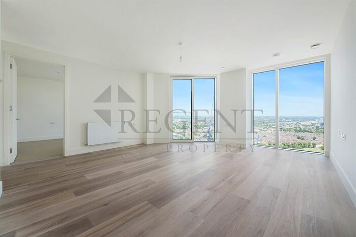 2 Bedroom Flat To Rent In Hale Works, Daneland Walk, N17