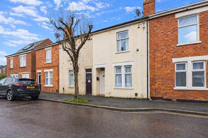 3 Bedroom Terraced House For Sale In Robinhood Street, Gloucester, GL1