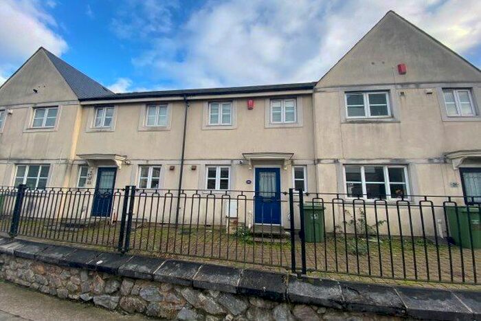 2 Bedroom Property To Rent In Longfield Place, Plymouth, PL4