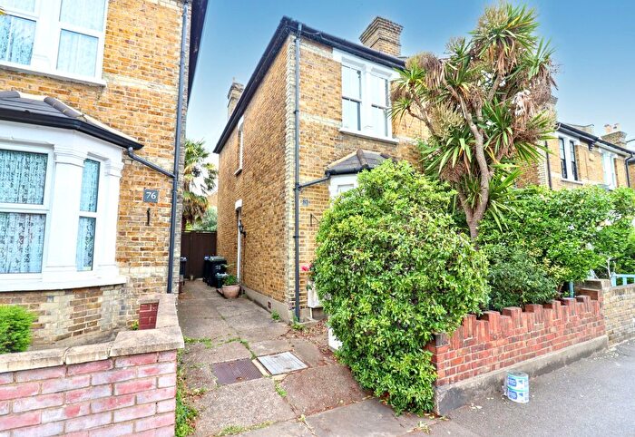 3 Bedroom Semi-Detached House To Rent In Villiers Road, Kingston Upon Thames, KT1