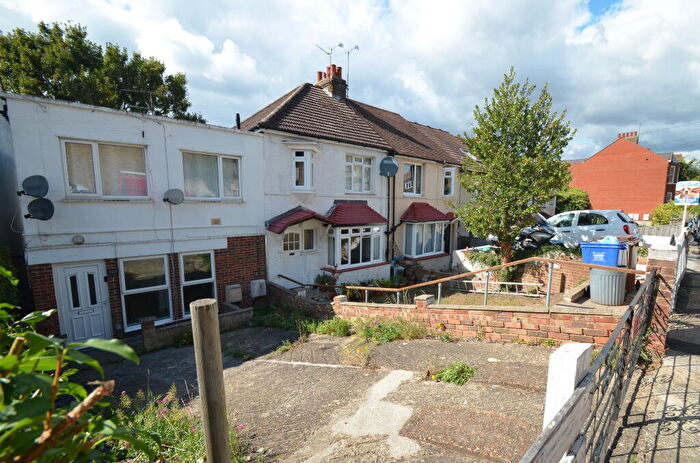 1 Bedroom Flat To Rent In Purbeck Road, Chatham, Medway, ME4