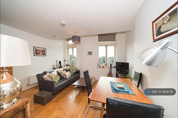 1 Bedroom Flat To Rent In Raymond Chadburn House, Forest Gate, London, E7