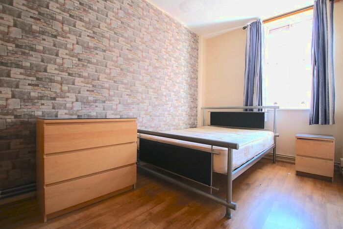 2 Bedroom Flat To Rent In Swanfield Street, London, E2