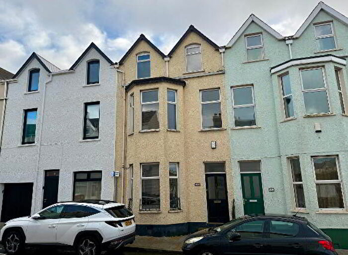 6 Bedroom TownHouse For Sale In Main Street, Portrush, BT56