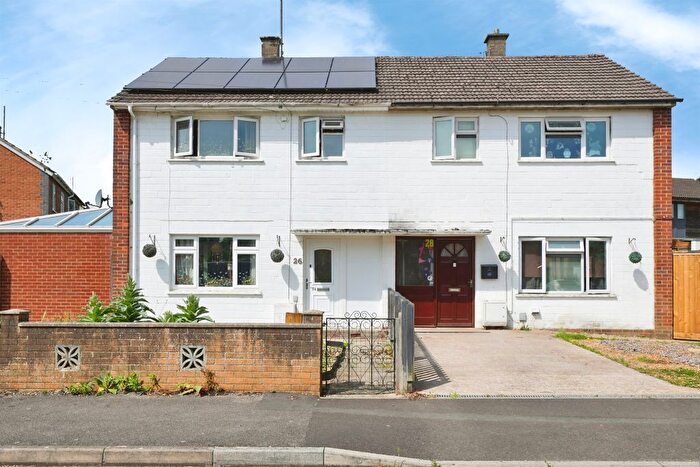3 Bedroom Semi-Detached House For Sale In Stokes Croft, Calne, SN11