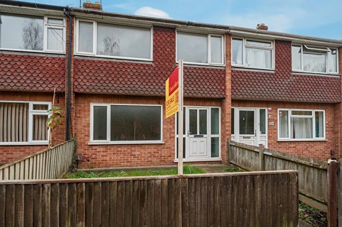 3 Bedroom Terraced House To Rent In Hollow Way, East Oxford, OX4