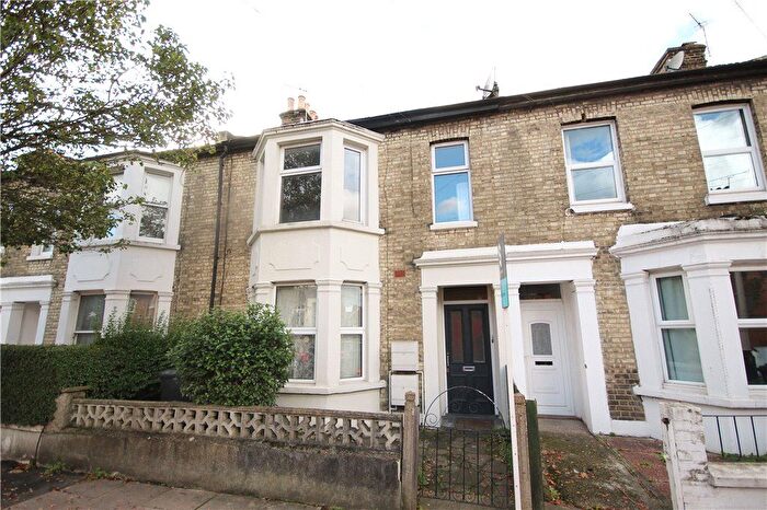 2 Bedroom Flat To Rent In Alacross Road, Ealing, W5