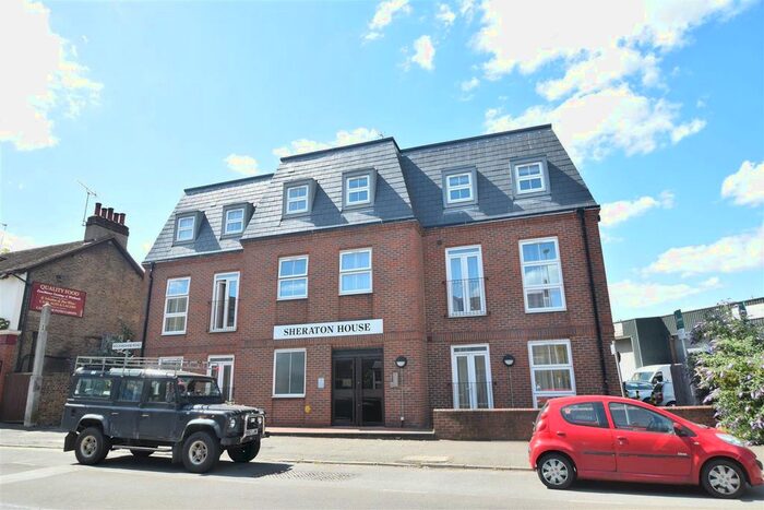 3 Bedroom Flat To Rent In Sheraton House, Rockingham Road, Uxbridge, UB8