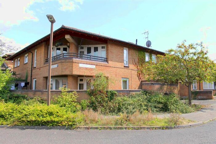1 Bedroom Maisonette To Rent In Kirkstall Place, Oldbrook, Milton Keynes, MK6