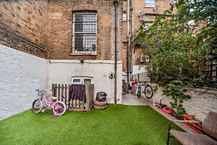 1 Bedroom Flat For Sale In Dartmouth Road, London, SE23