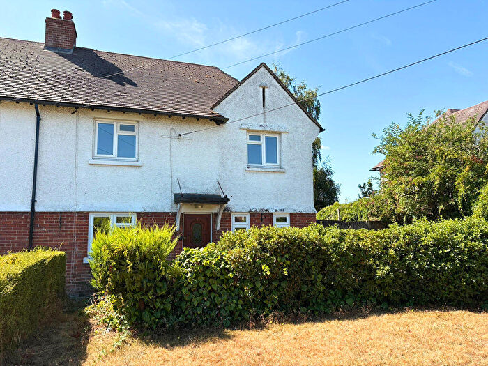 3 Bedroom Semi-Detached House For Sale In Southfields, Chieveley, RG20