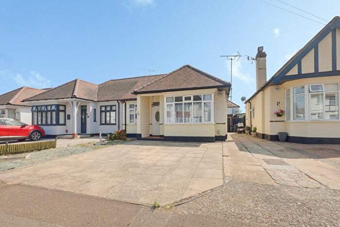 2 Bedroom Semi-Detached House For Sale In Beechmont Gardens, Southend-On-Sea, SS2