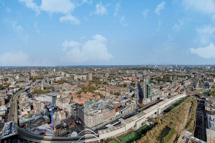 2 Bedroom Flat To Rent In Worship Street, City, London, EC2A