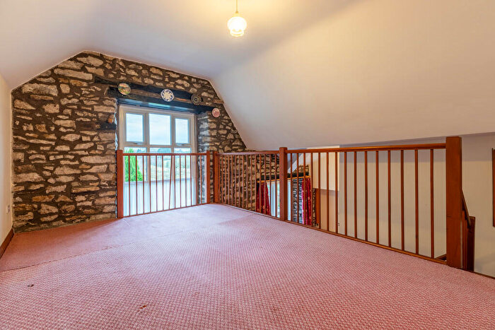 2 Bedroom Flat For Sale In Glebe Court, Kirkby Lonsdale, LA6